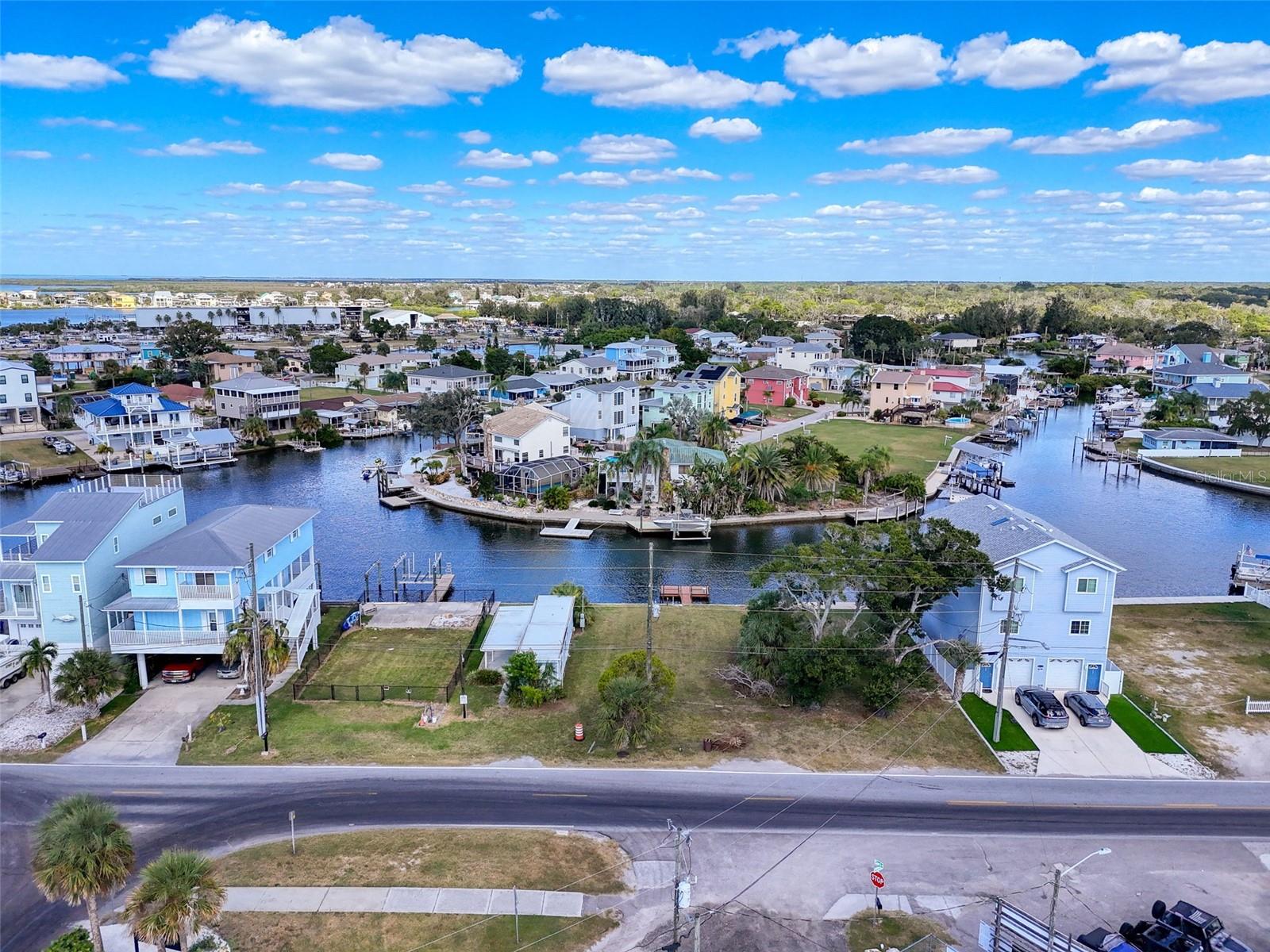 HUDSON BEACH ESTATES - Land