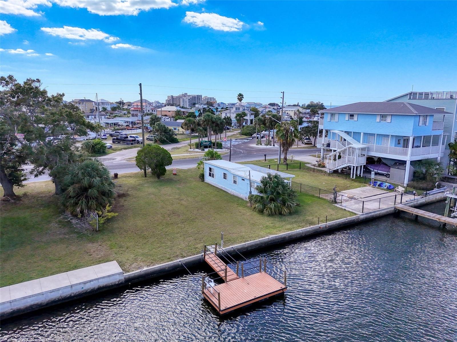 HUDSON BEACH ESTATES - Land