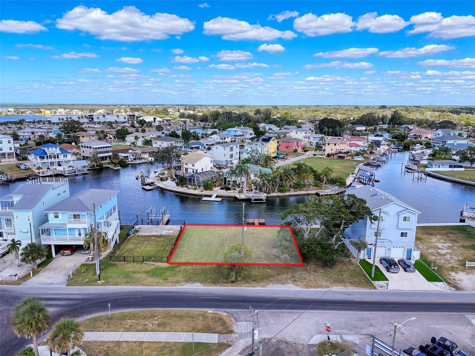 HUDSON BEACH ESTATES - Land