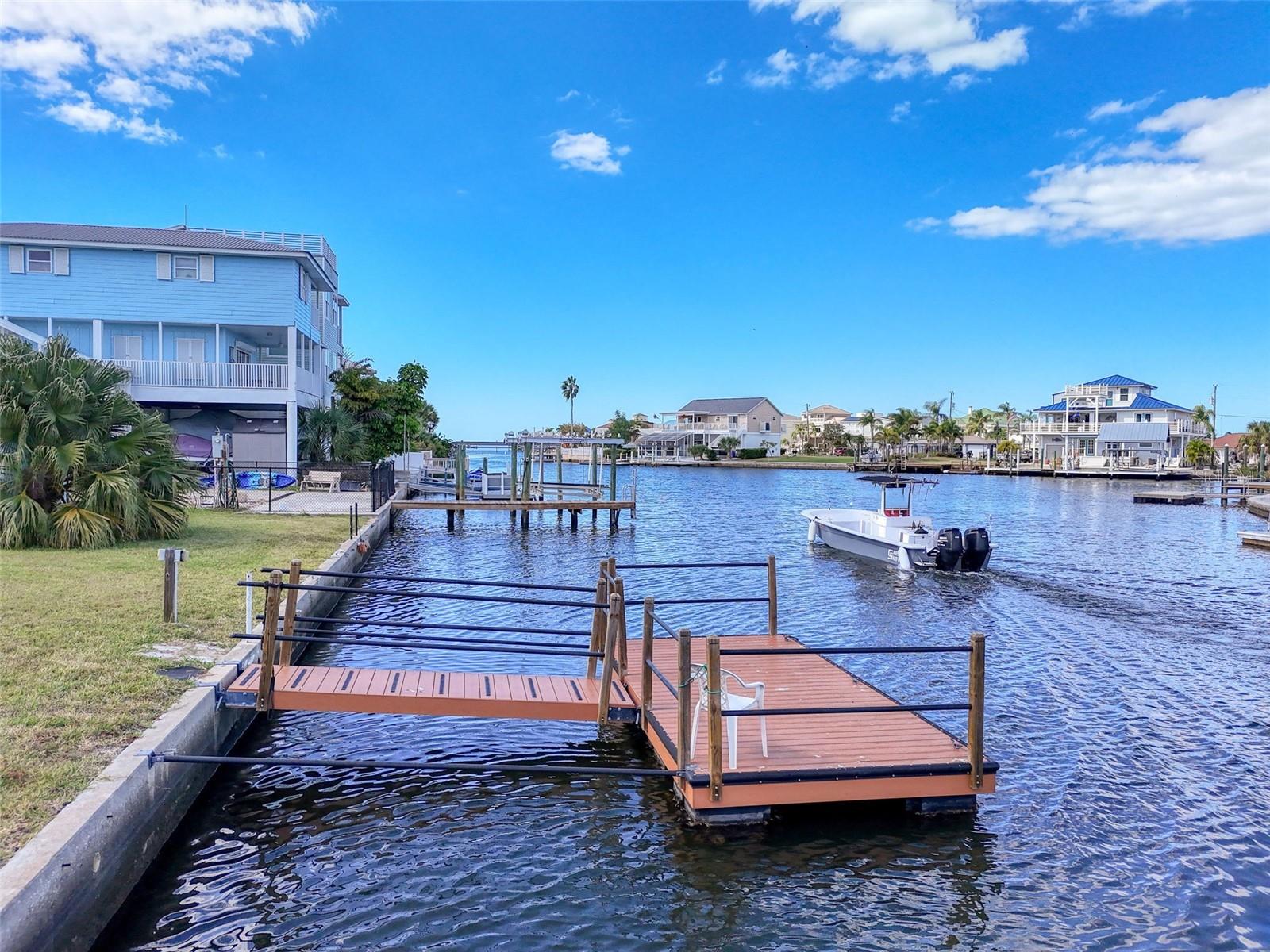 HUDSON BEACH ESTATES - Land