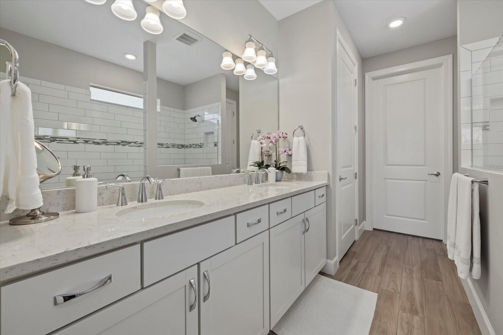 MALLORY PARK PH II SUBPH C & D - Residential Lease