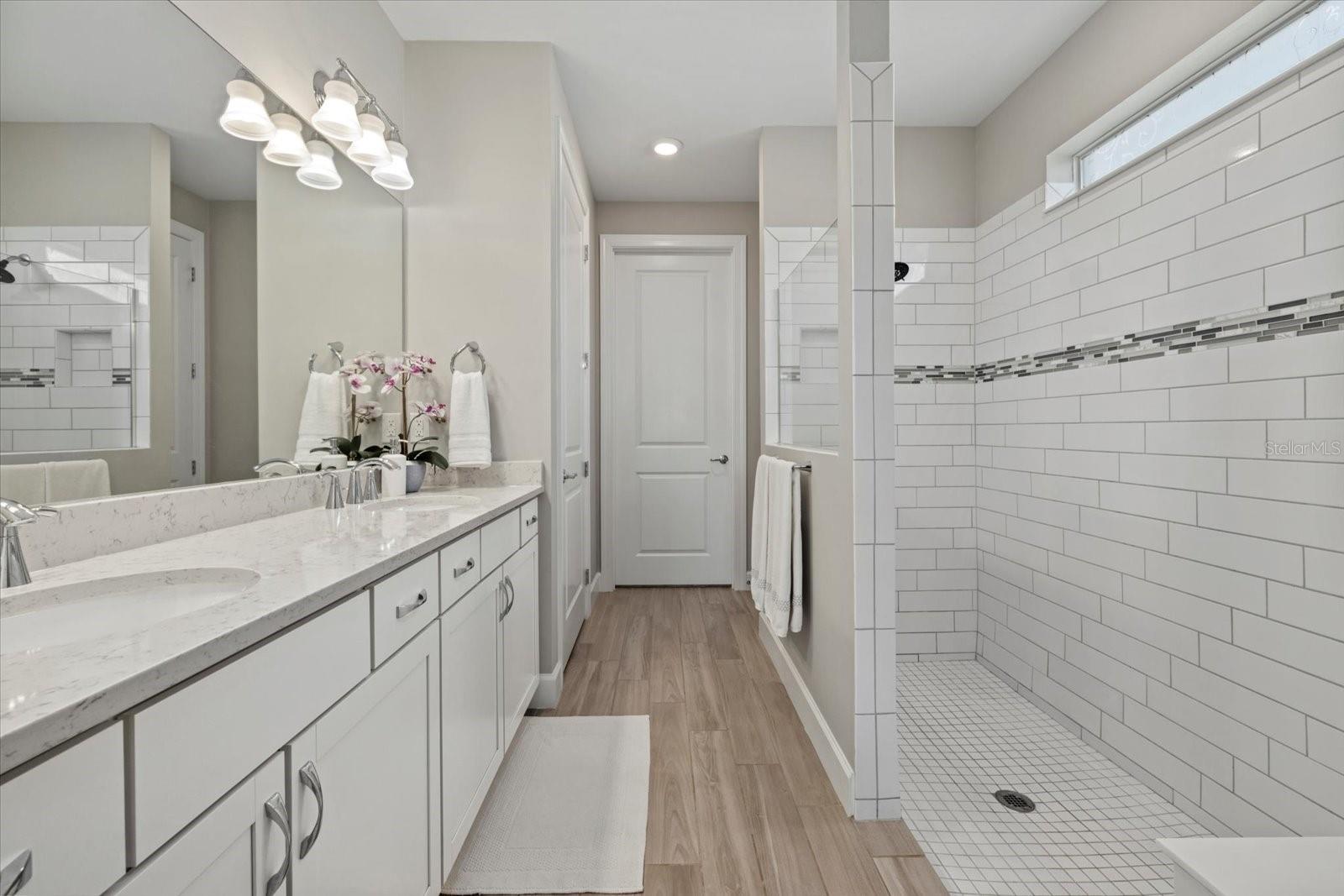 MALLORY PARK PH II SUBPH C & D - Residential Lease