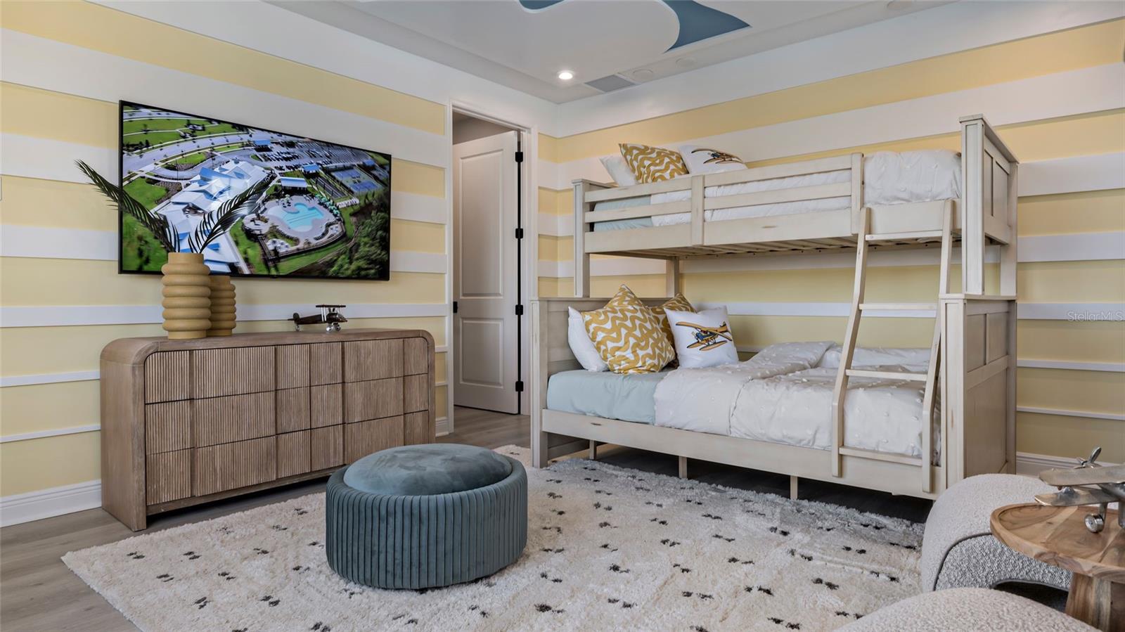 CRESSWIND AT LAKE HARRIS - Residential