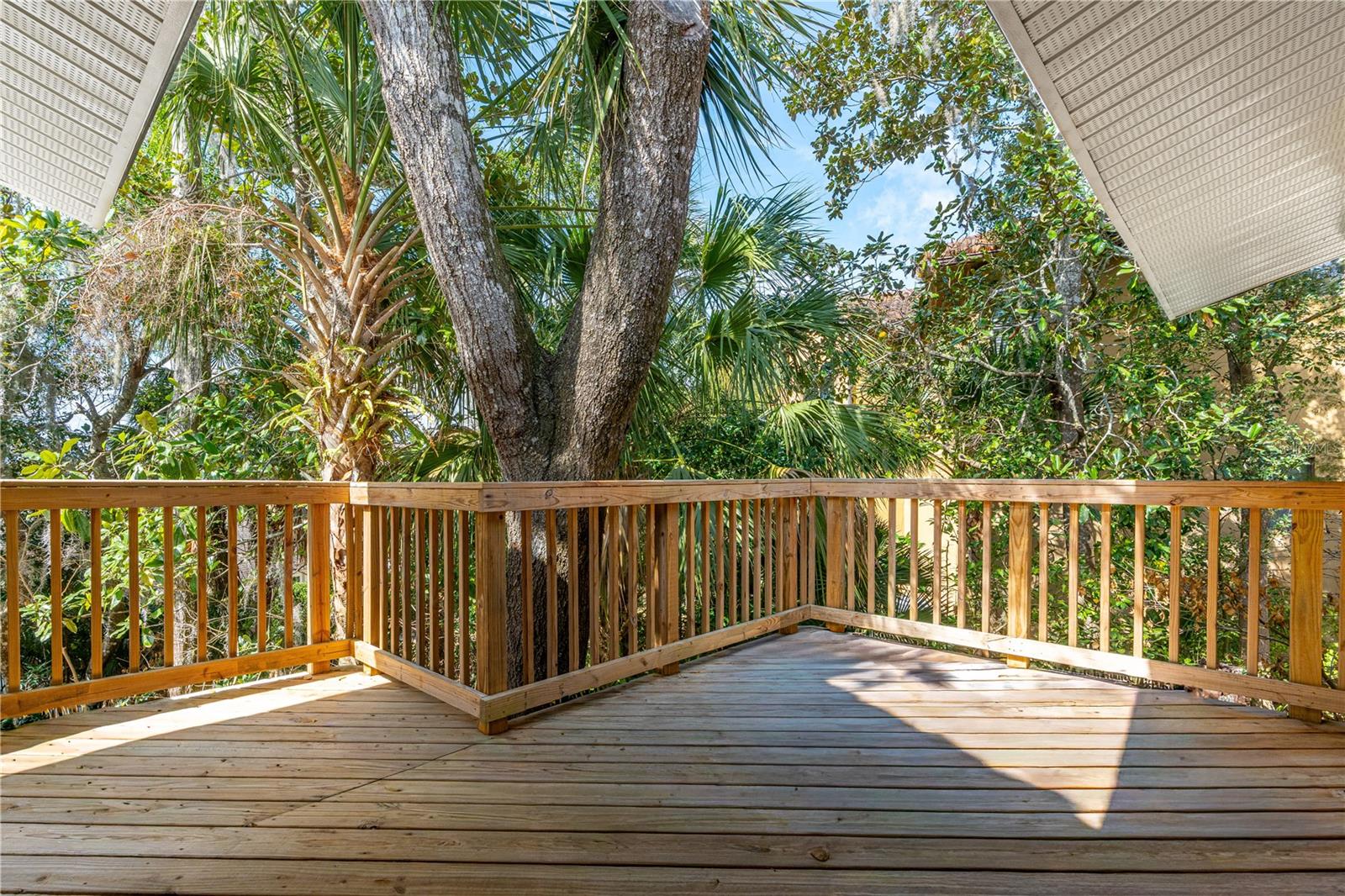 TOMOKA OAKS COUNTRY CLUB ESTATES - Residential