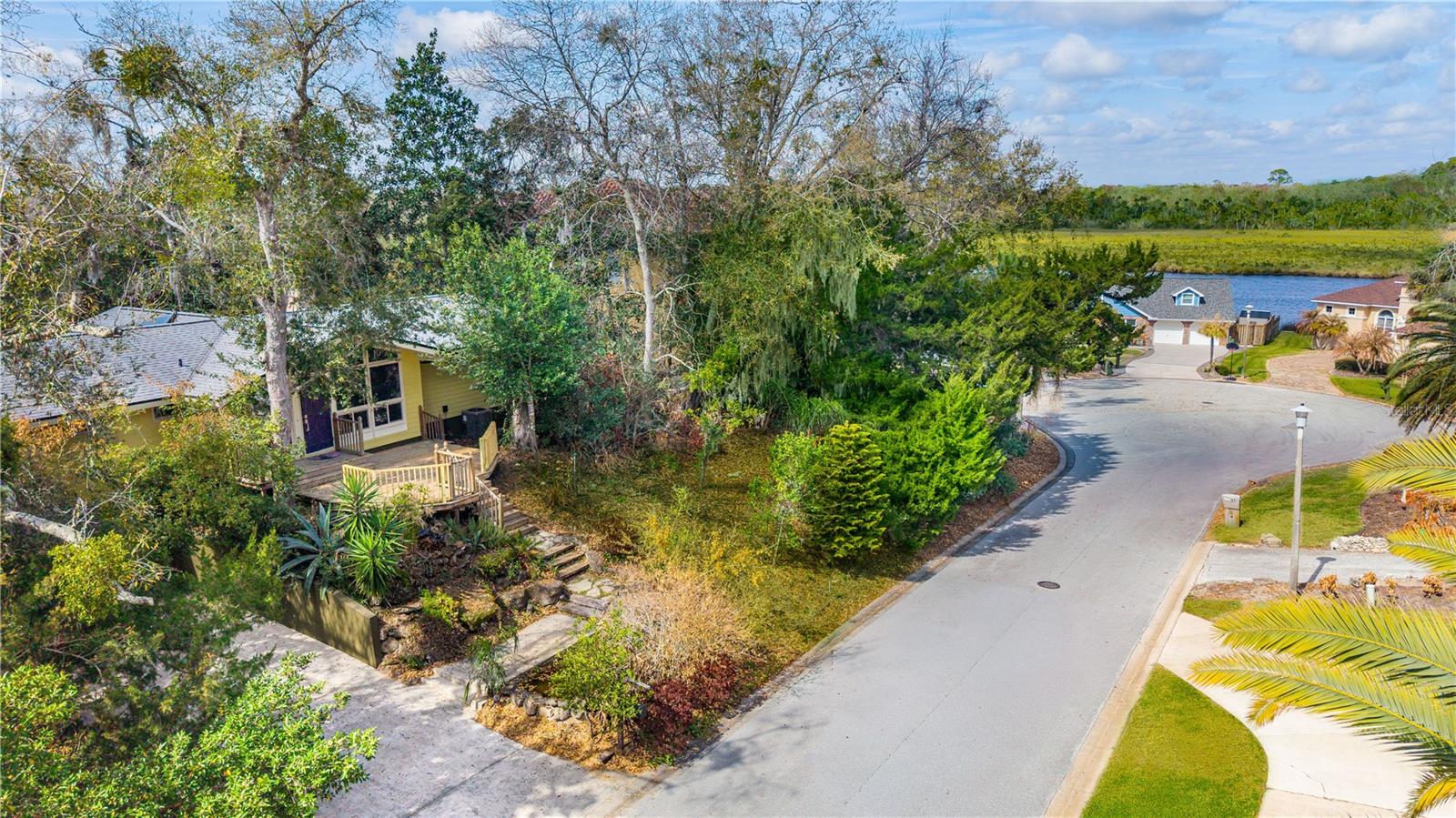TOMOKA OAKS COUNTRY CLUB ESTATES - Residential