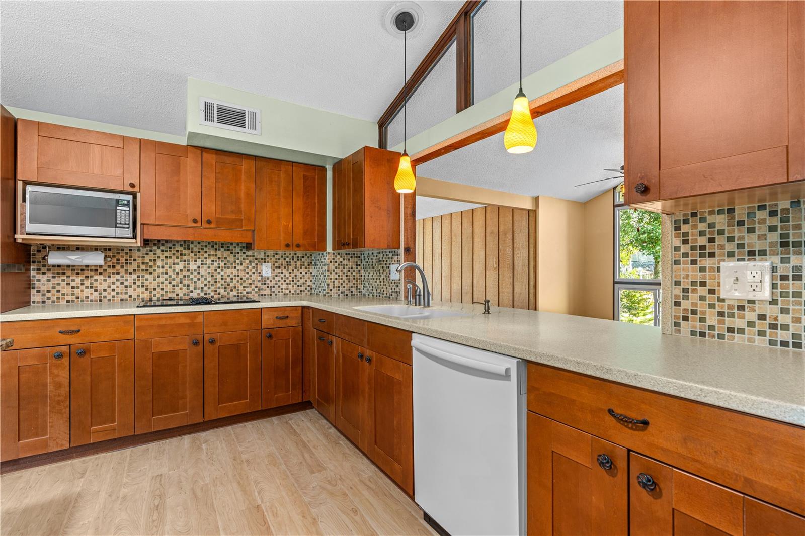 TOMOKA OAKS COUNTRY CLUB ESTATES - Residential