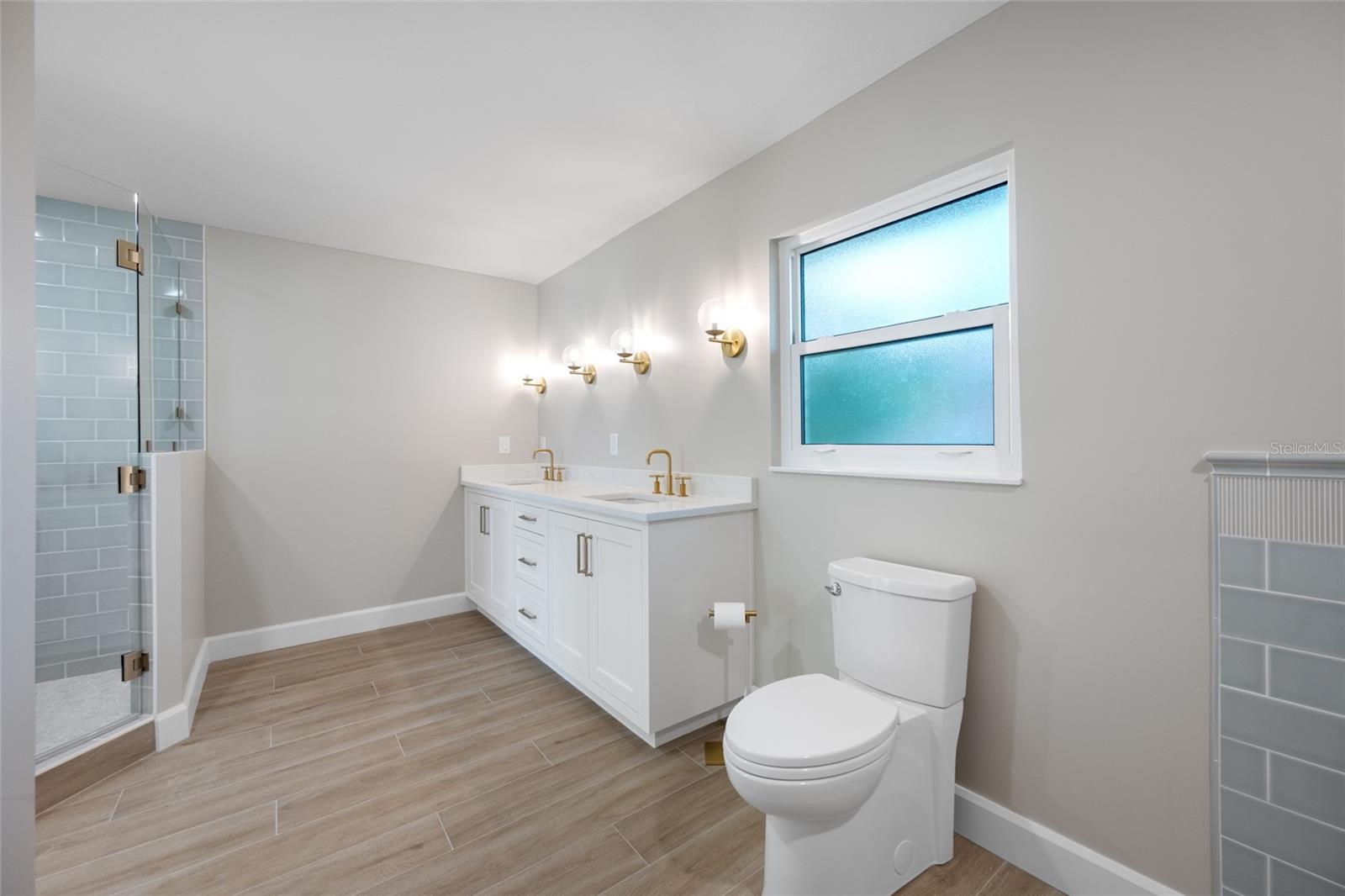 THREE PALMS POINT - Residential