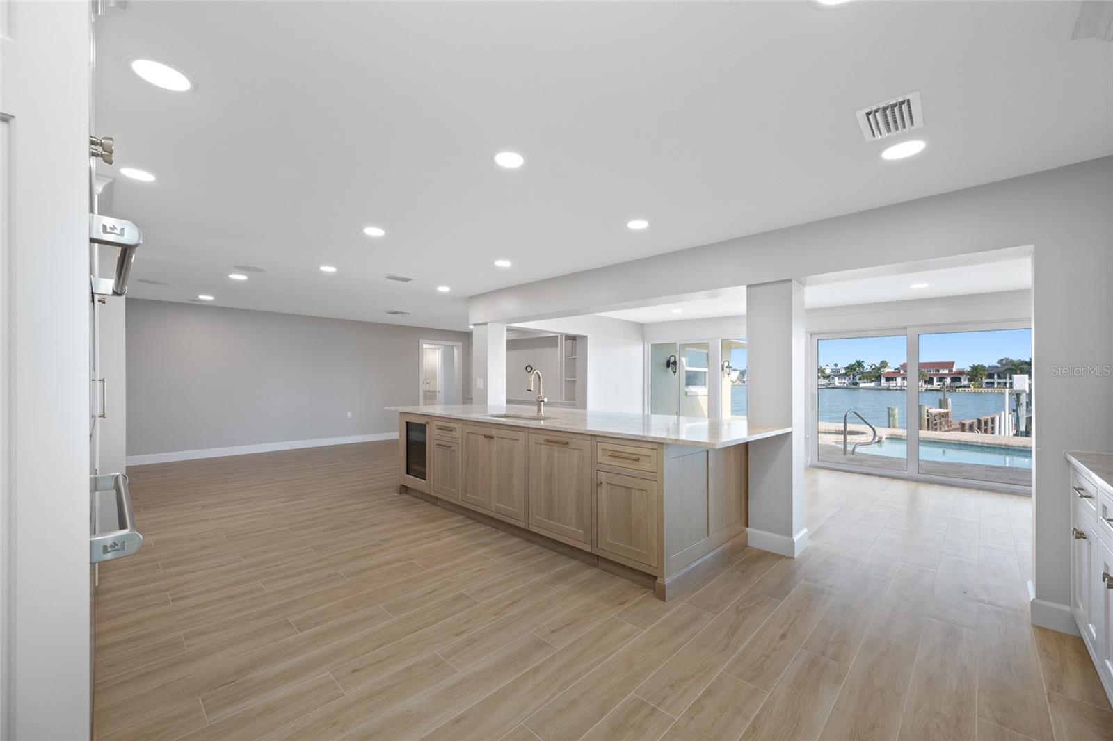 THREE PALMS POINT - Residential