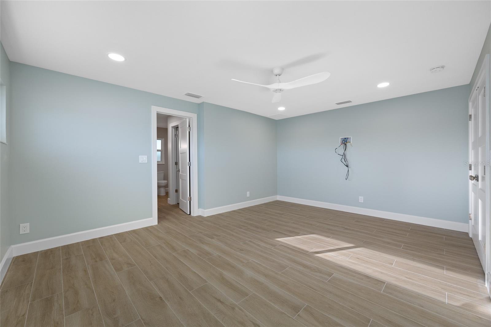 THREE PALMS POINT - Residential