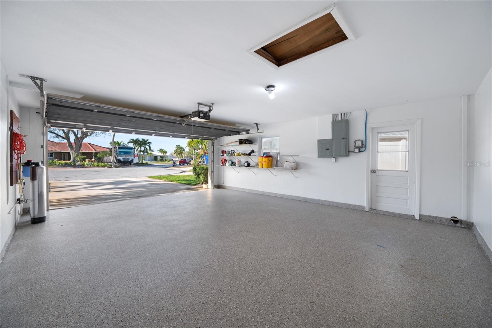 THREE PALMS POINT - Residential