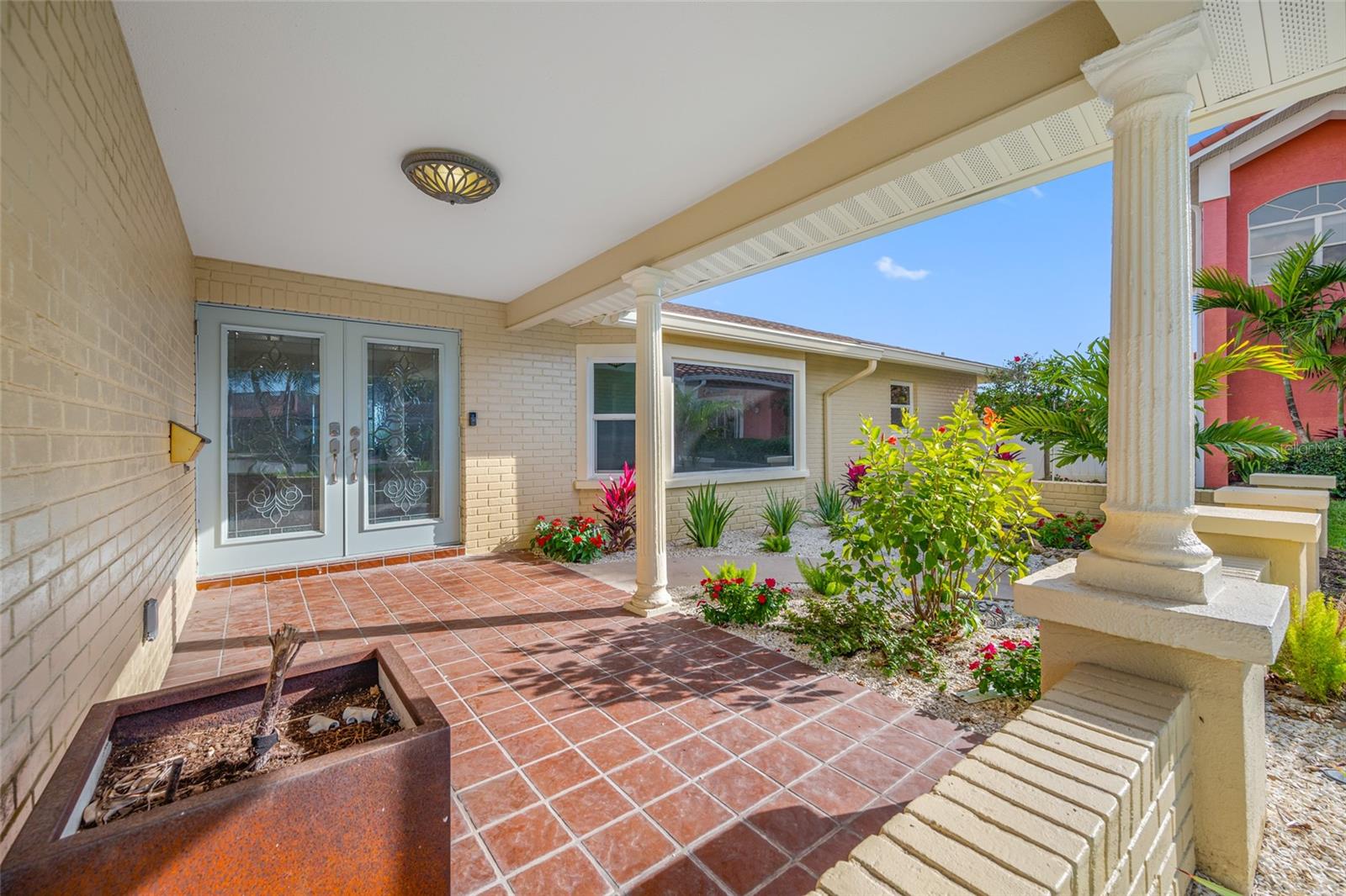 THREE PALMS POINT - Residential