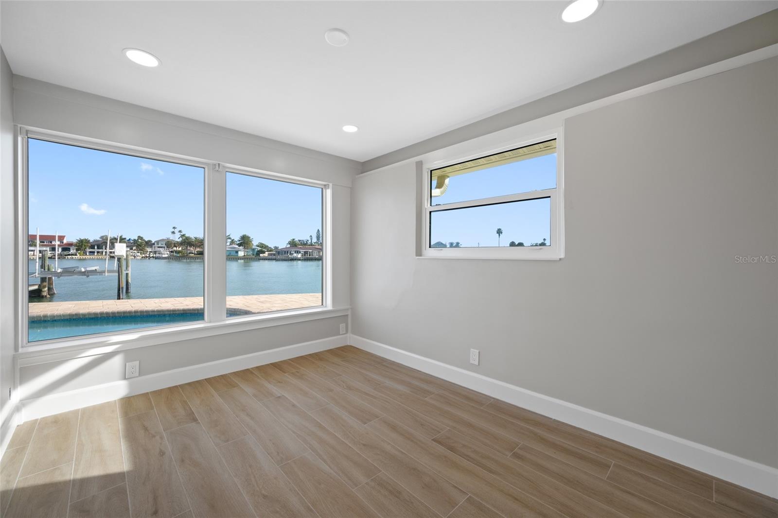 THREE PALMS POINT - Residential