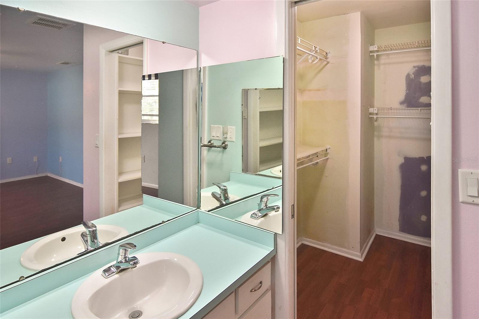 VENICE GARDENS - Residential