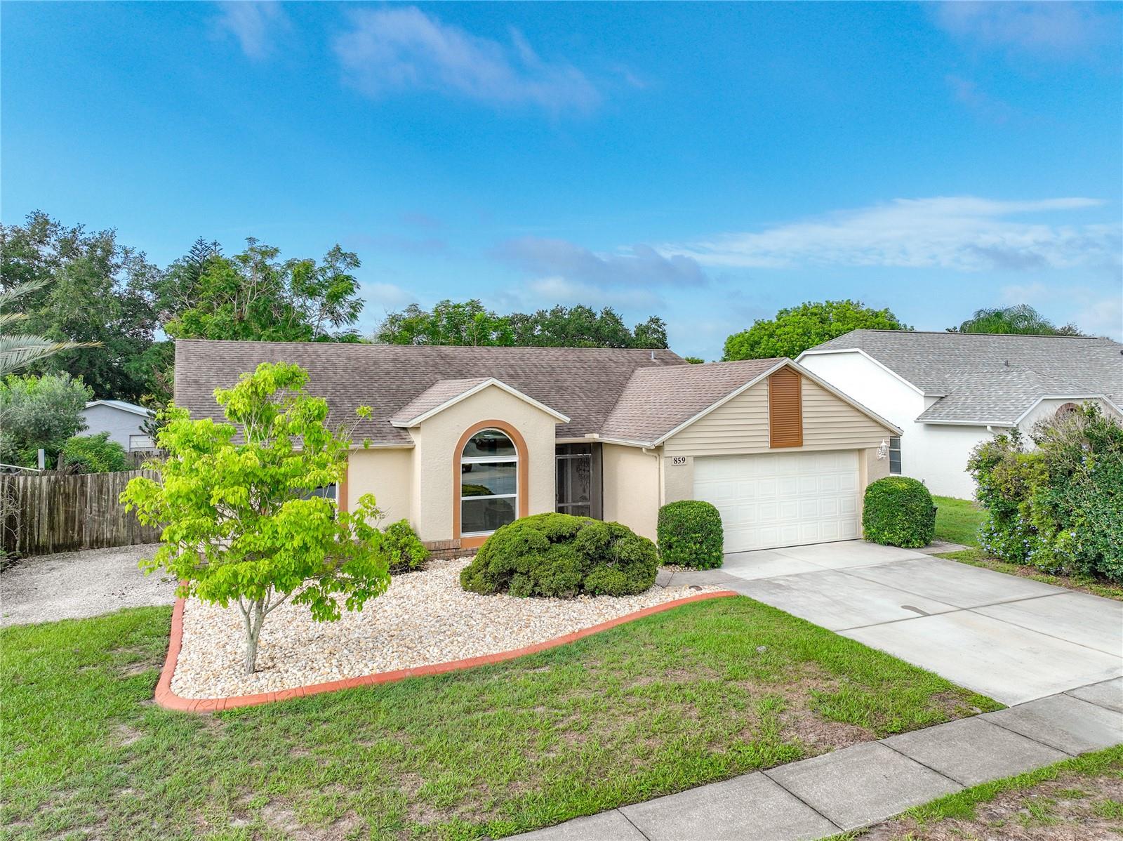 859 YORKTOWNE DRIVE