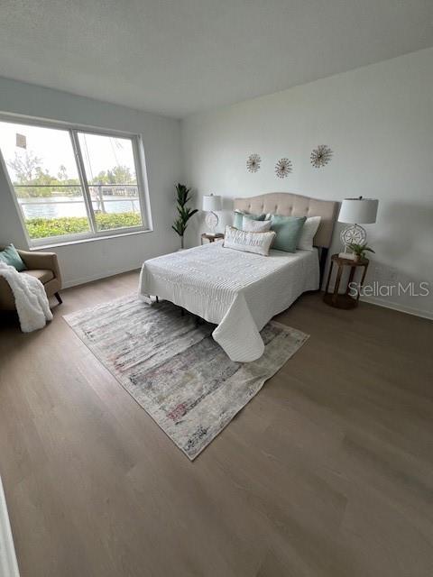 BAYWAY ISLES POINT BRITTANY FIVE - Residential