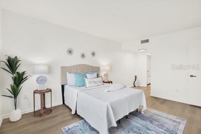 BAYWAY ISLES POINT BRITTANY FIVE - Residential