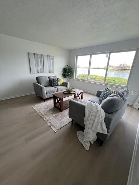 BAYWAY ISLES POINT BRITTANY FIVE - Residential