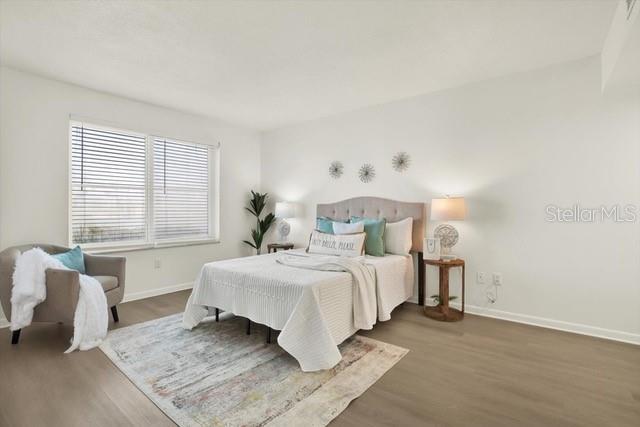 BAYWAY ISLES POINT BRITTANY FIVE - Residential