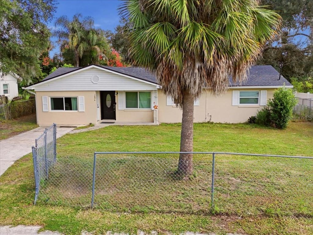 Photo of 1096 Carefree Cove Drive, Winter Haven, FL 33881 (MLS # A4710224)