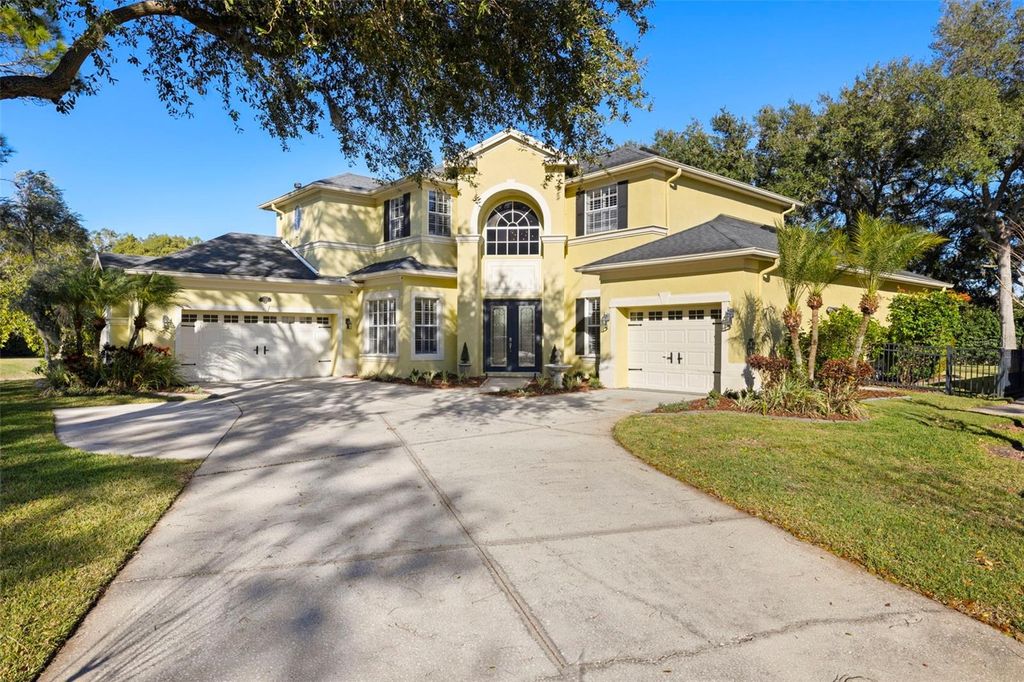 Photo of 2102 Chestnut Forest Drive, Tampa, FL 33618 (MLS # TB8466124)