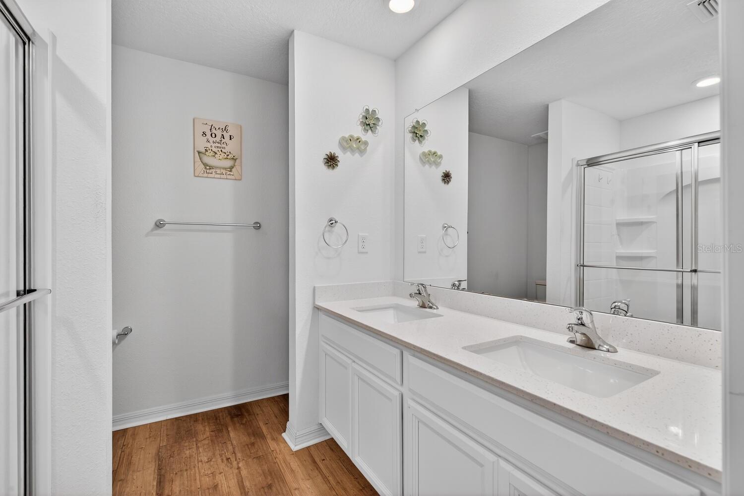 LEIGHIGH WOODS - Residential