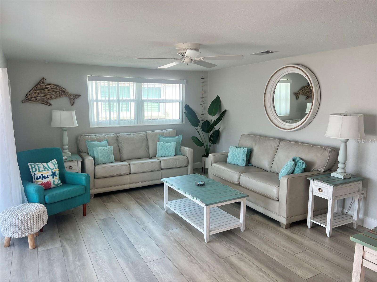 6154 MIDNIGHT PASS ROAD D02