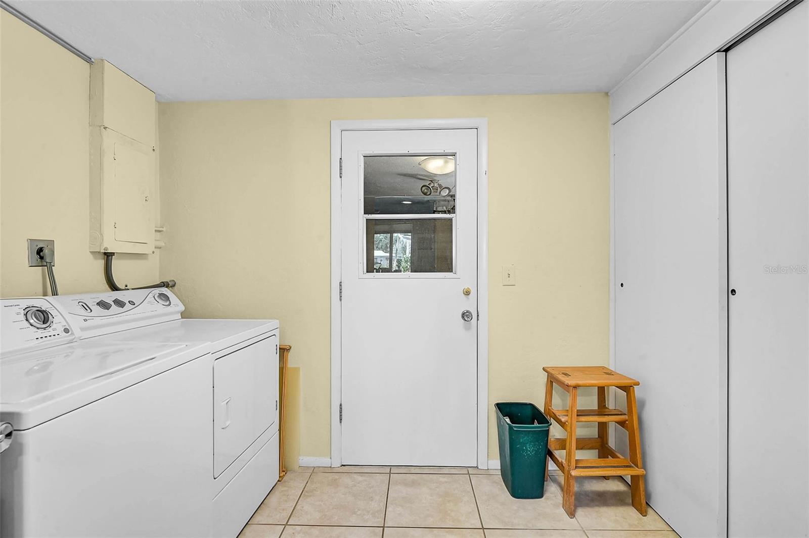 SOUTH GATE VILLAGE GREEN 09 - Residential