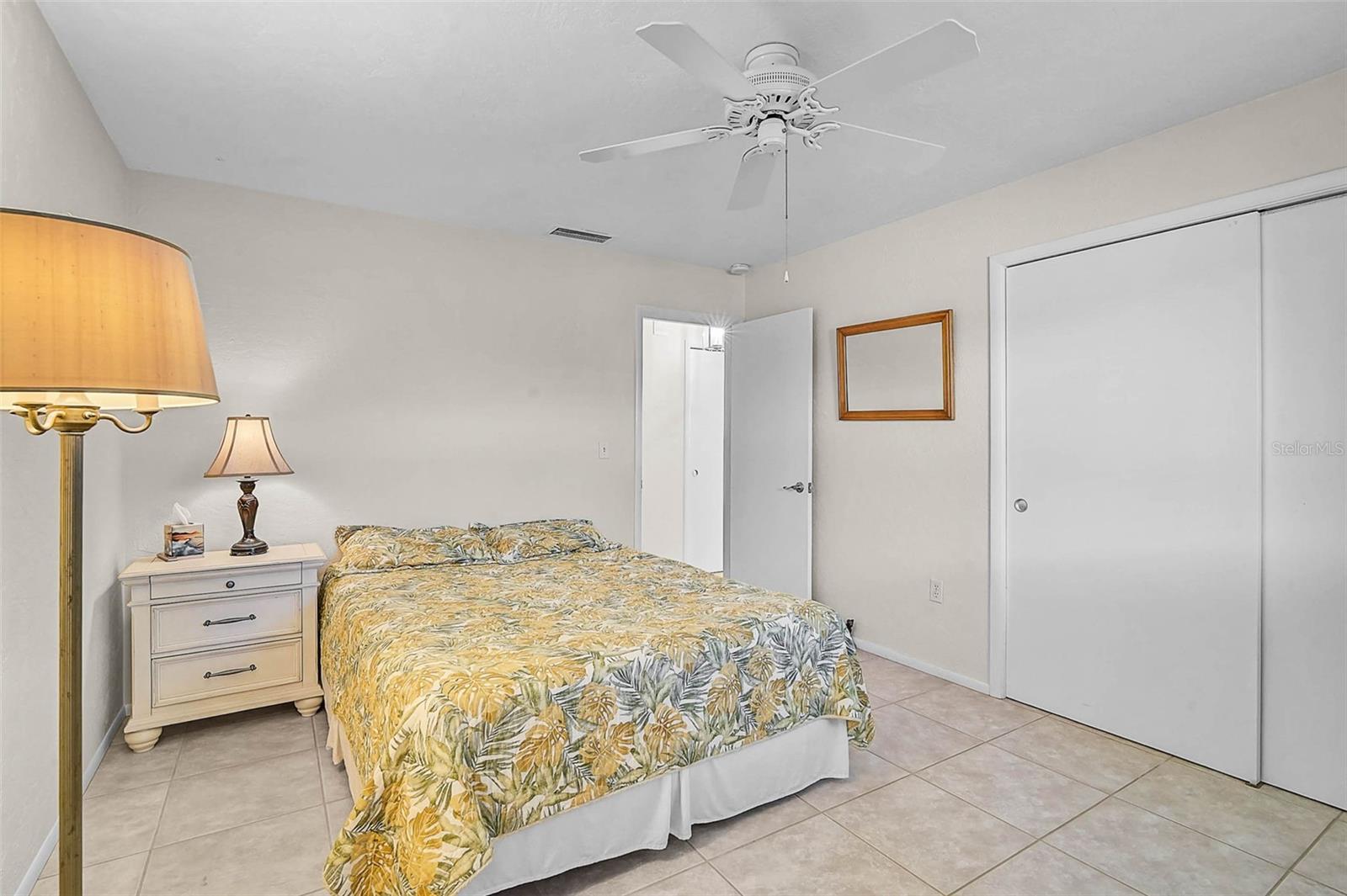 SOUTH GATE VILLAGE GREEN 09 - Residential