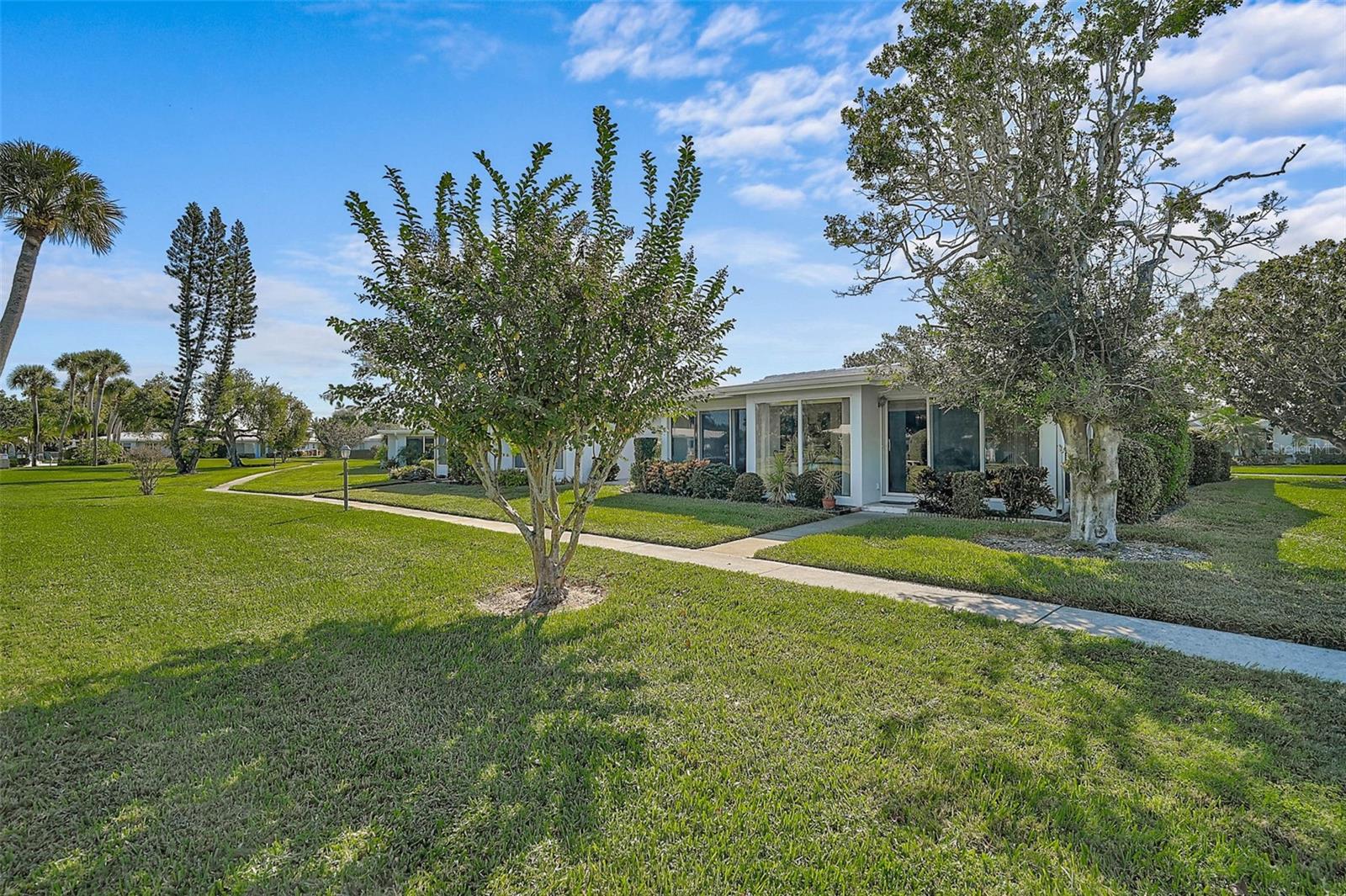 SOUTH GATE VILLAGE GREEN 09 - Residential