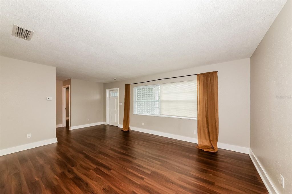 Photo of 2810 Southern Parkway W, Bradenton, FL 34205 (MLS # O6330239)