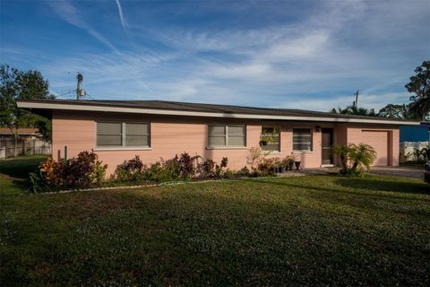 Photo of 1005 43rd Street W, Bradenton, FL 34209 (MLS # A4676399)