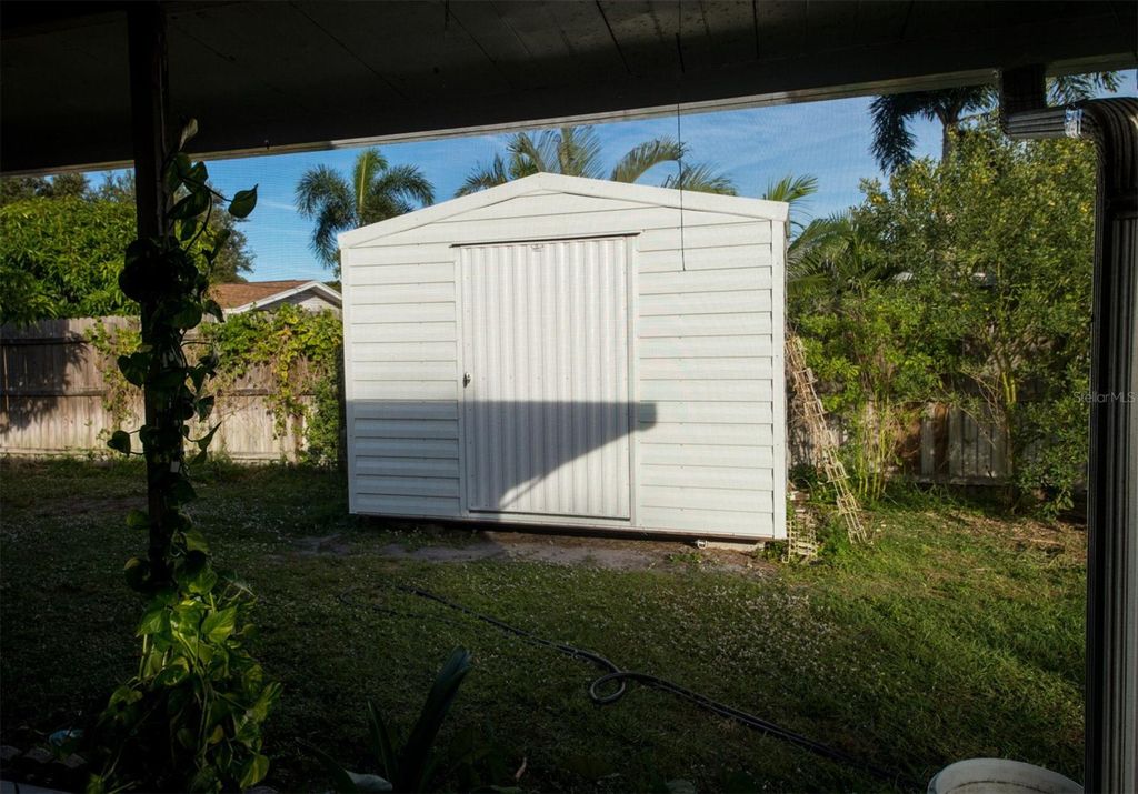 Photo of 1005 43rd Street W, Bradenton, FL 34209 (MLS # A4676399)