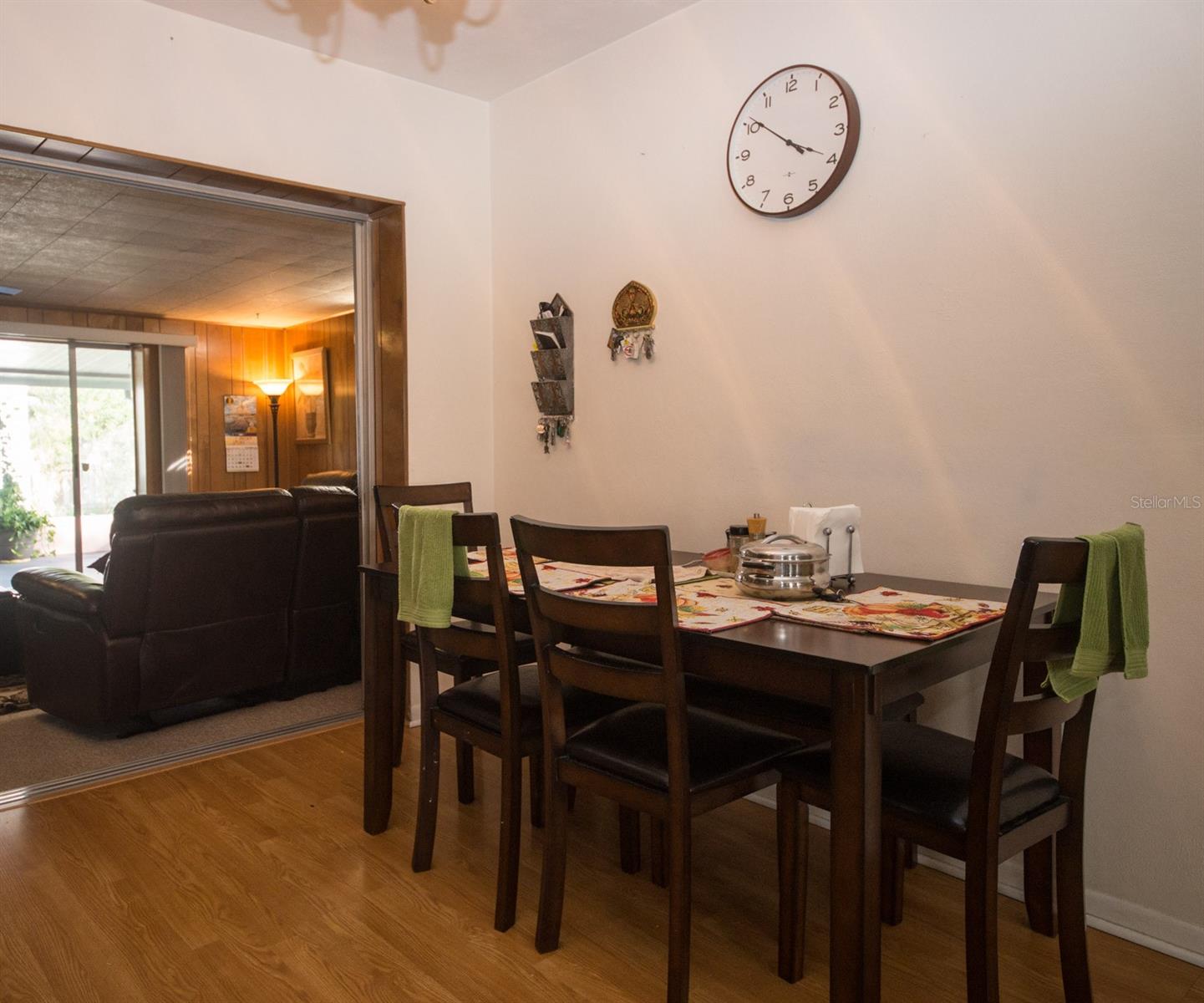 COUNTRY CLUB MANOR - Residential