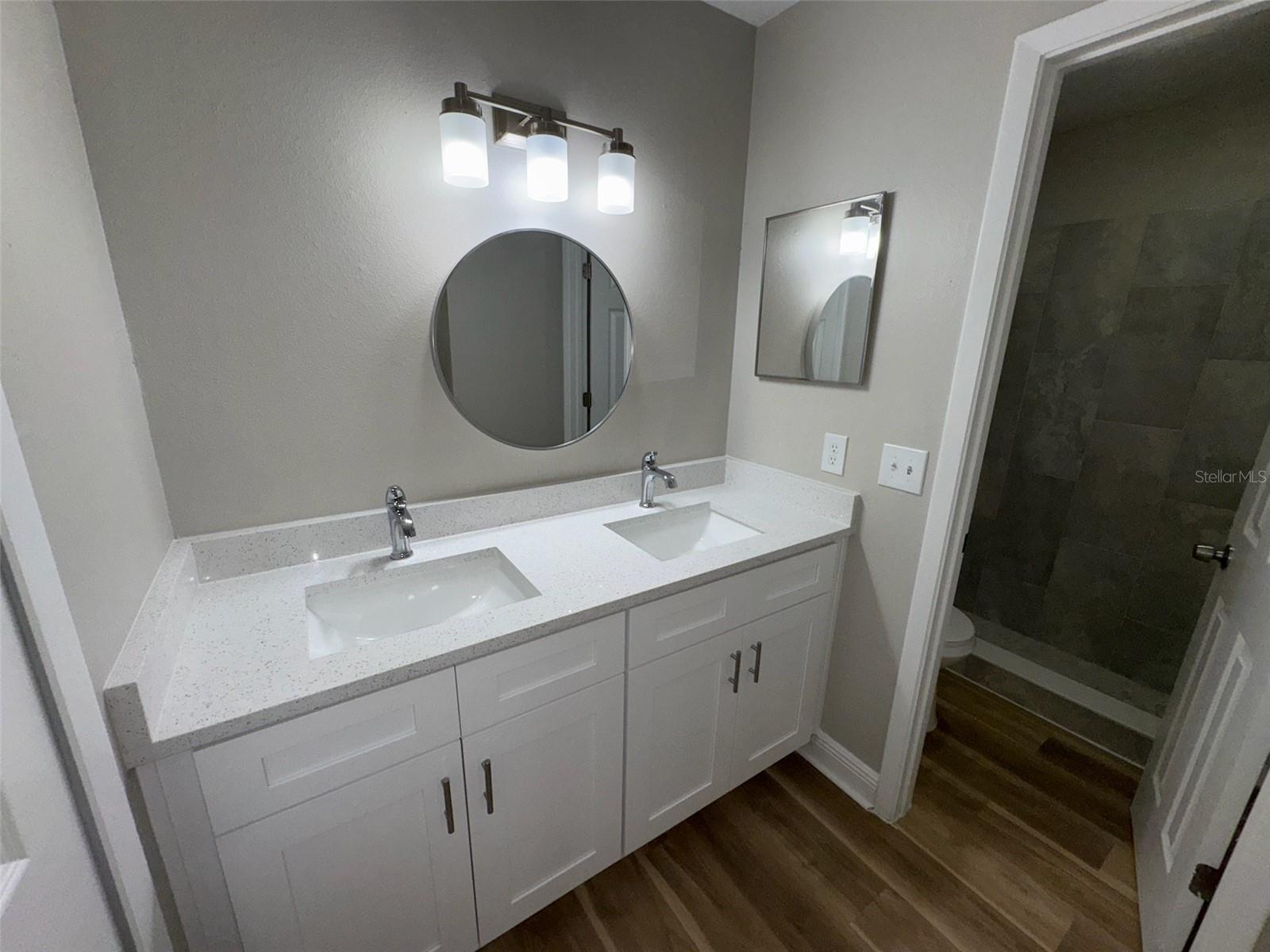 CURRY FORD WOODS - Residential