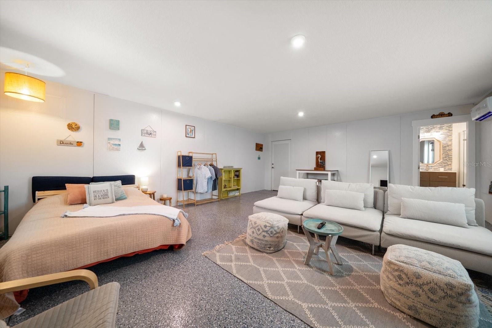 INDIAN BLUFF ISLAND - Residential Lease