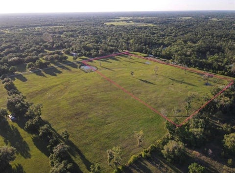 Photo of NW 160 Avenue, Morriston, FL 32668 (MLS # OM717970)