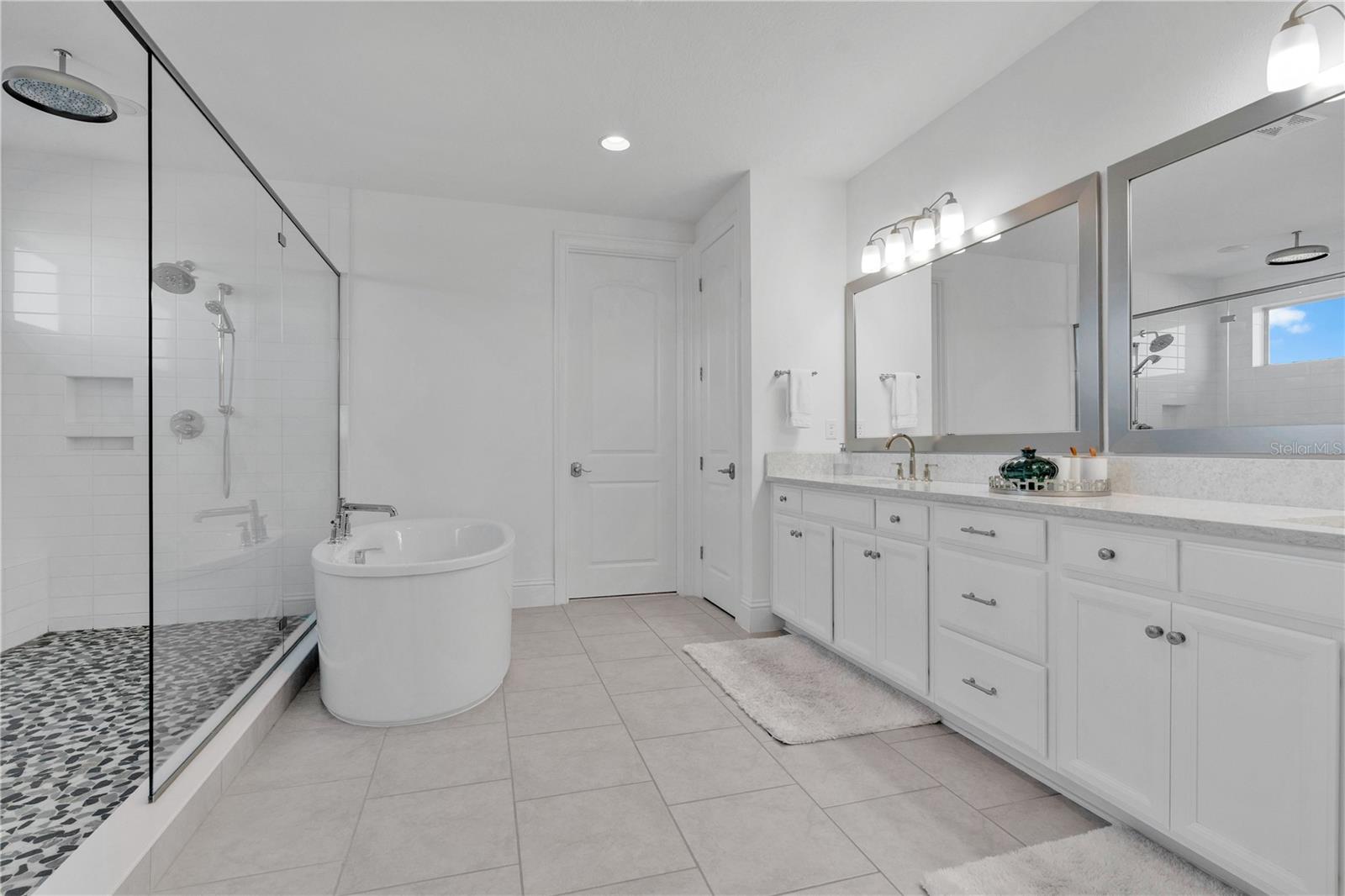 AVALON COVE - Residential