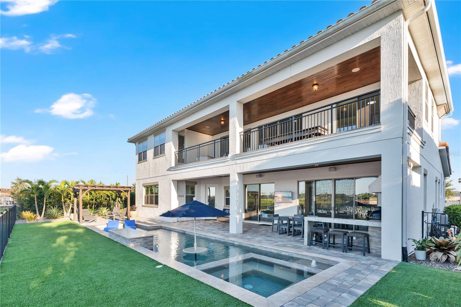 AVALON COVE - Residential