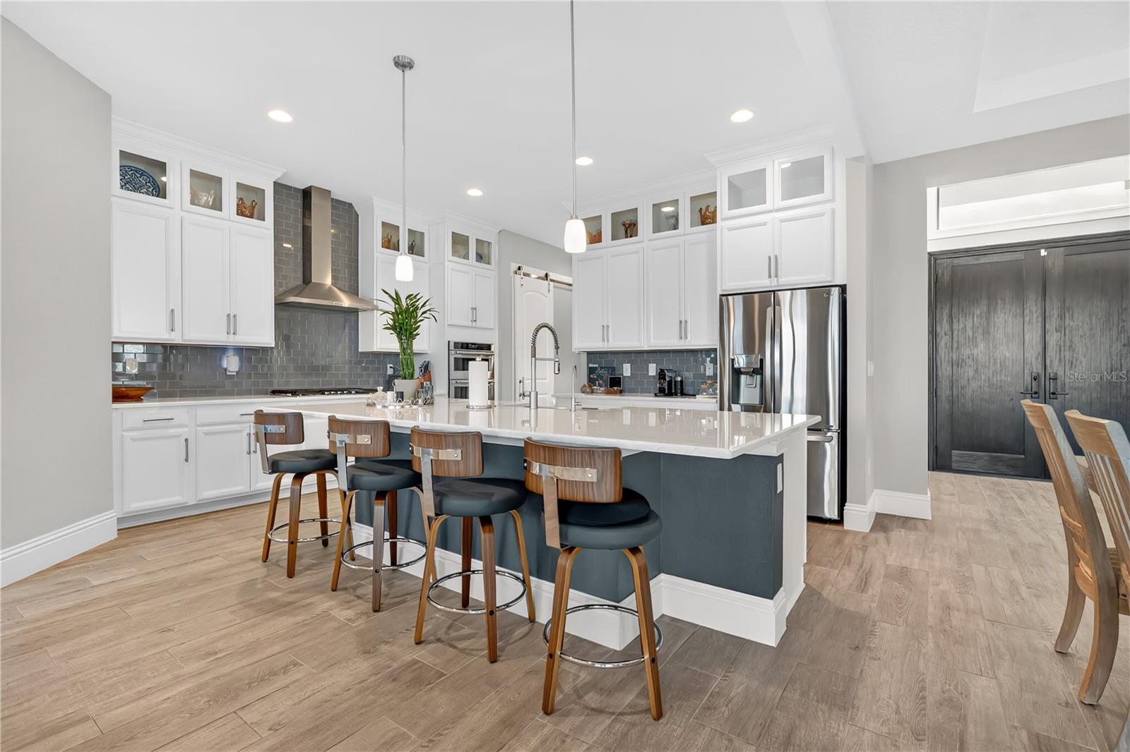 AVALON COVE - Residential