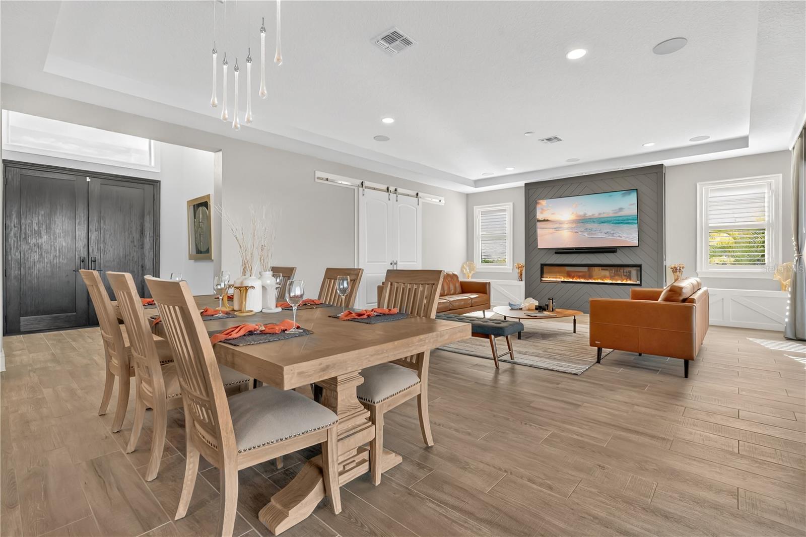 AVALON COVE - Residential