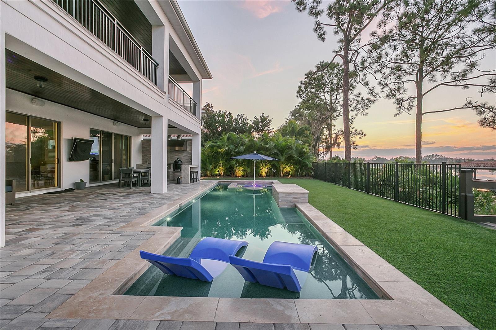 AVALON COVE - Residential