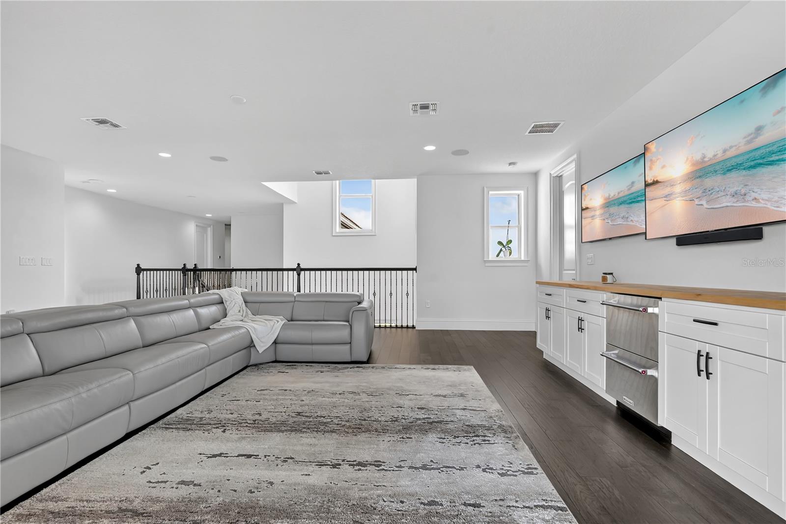 AVALON COVE - Residential