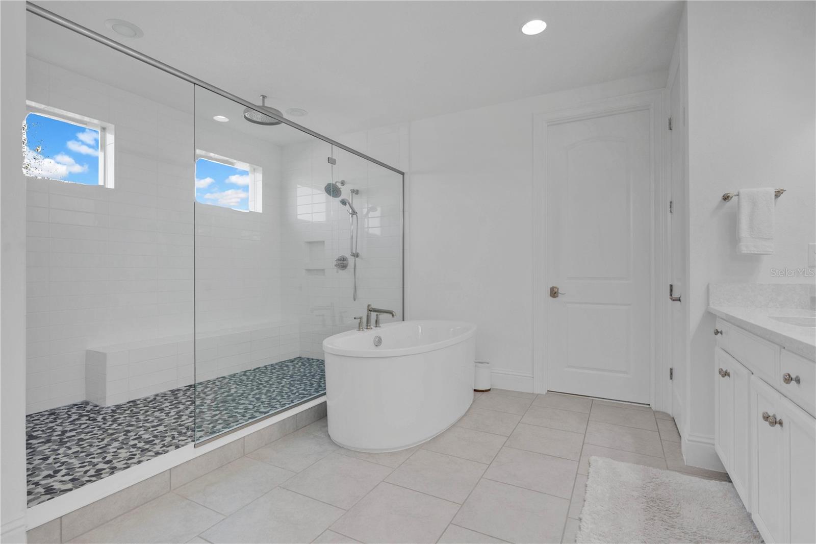 AVALON COVE - Residential