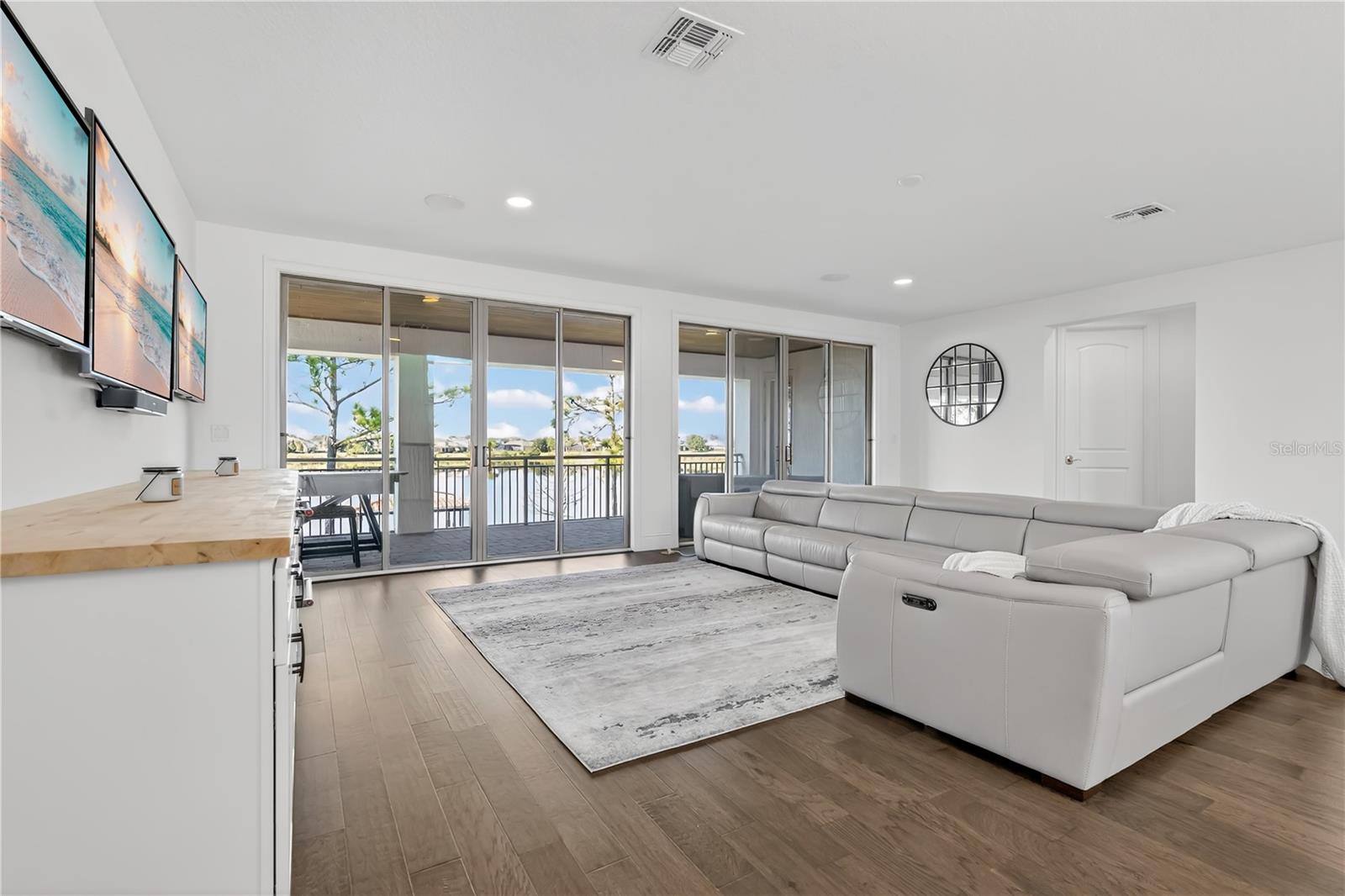 AVALON COVE - Residential