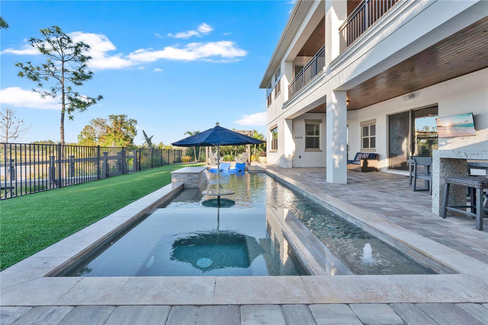 AVALON COVE - Residential