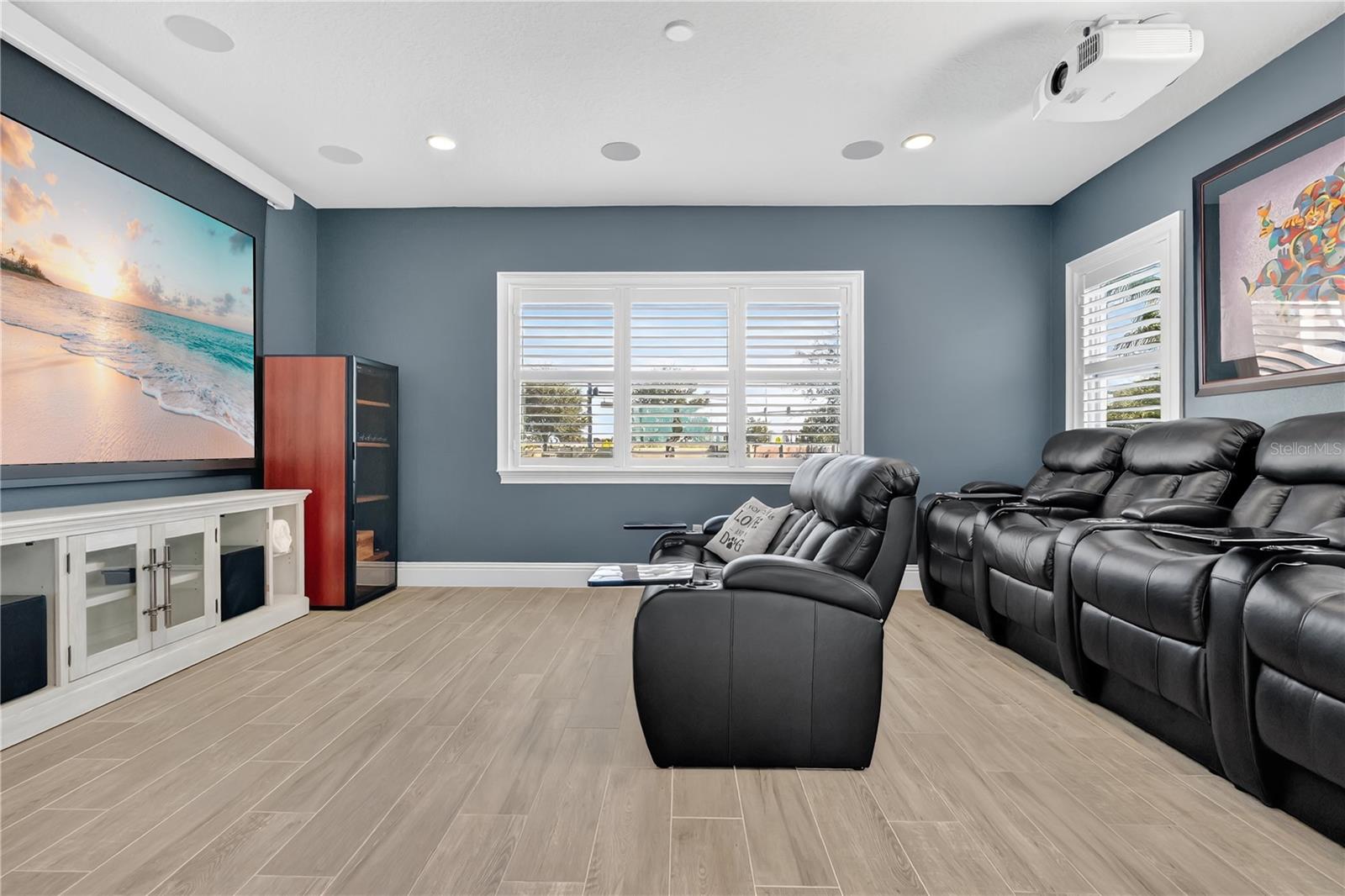 AVALON COVE - Residential