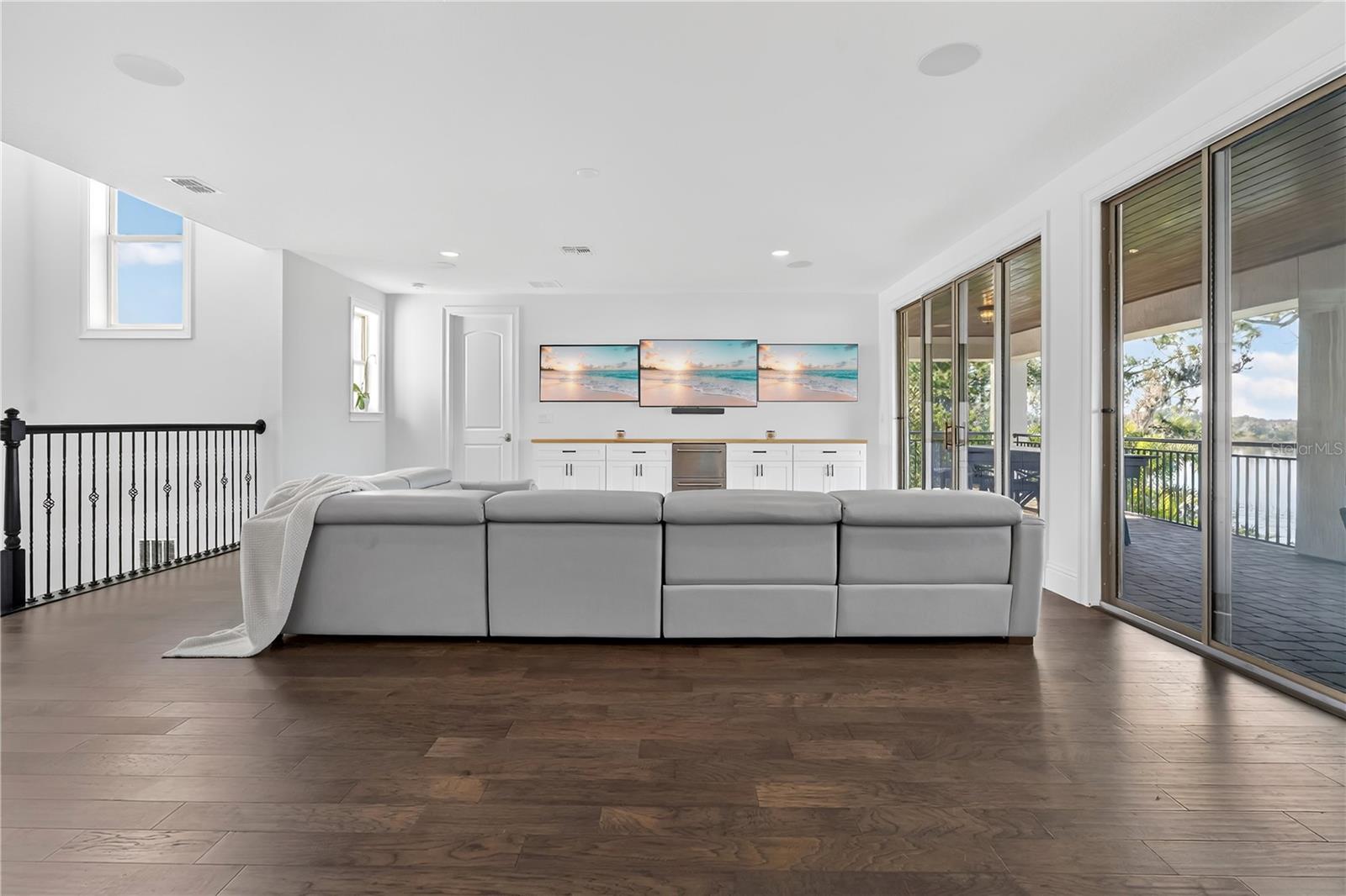 AVALON COVE - Residential