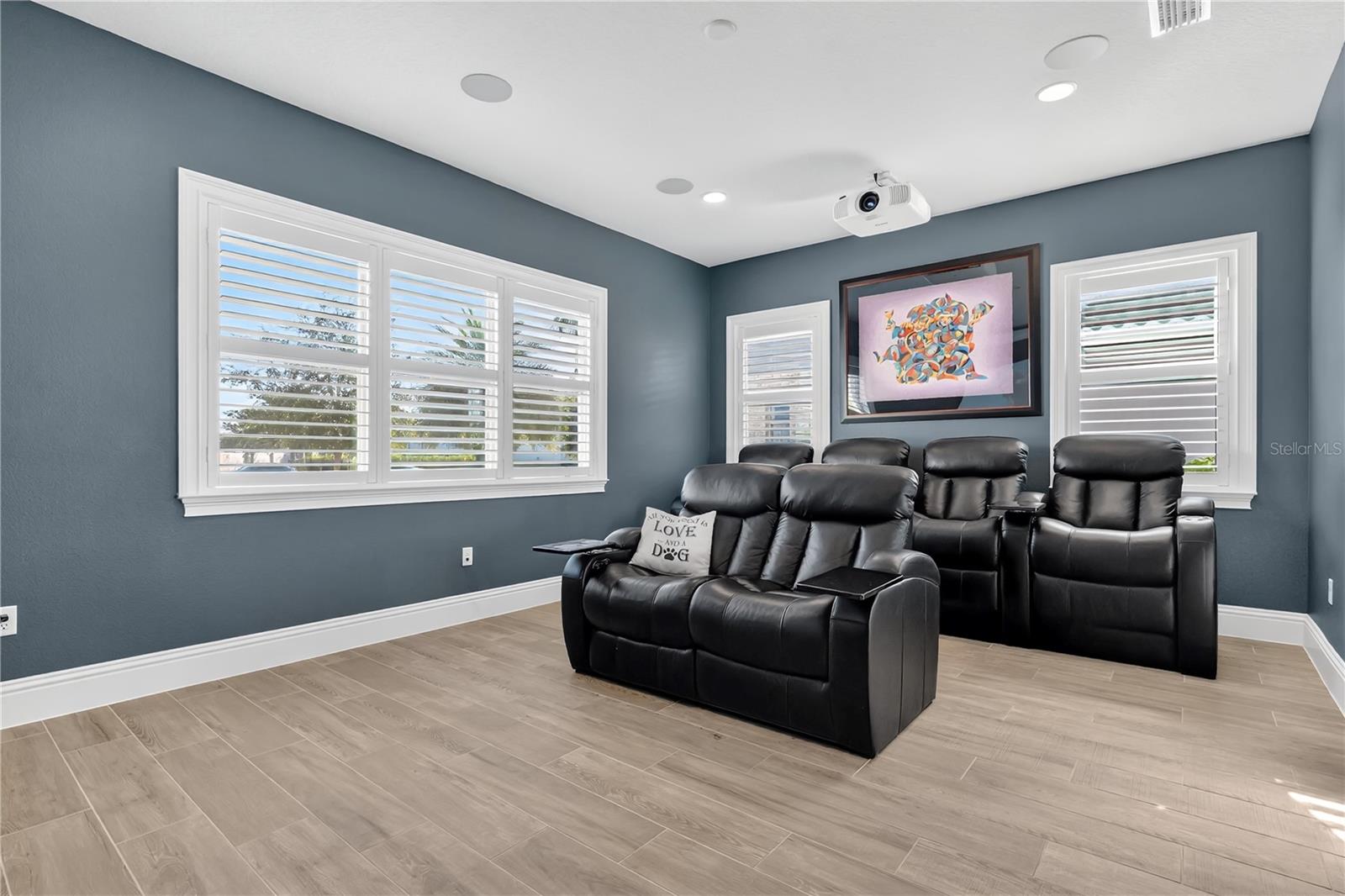 AVALON COVE - Residential