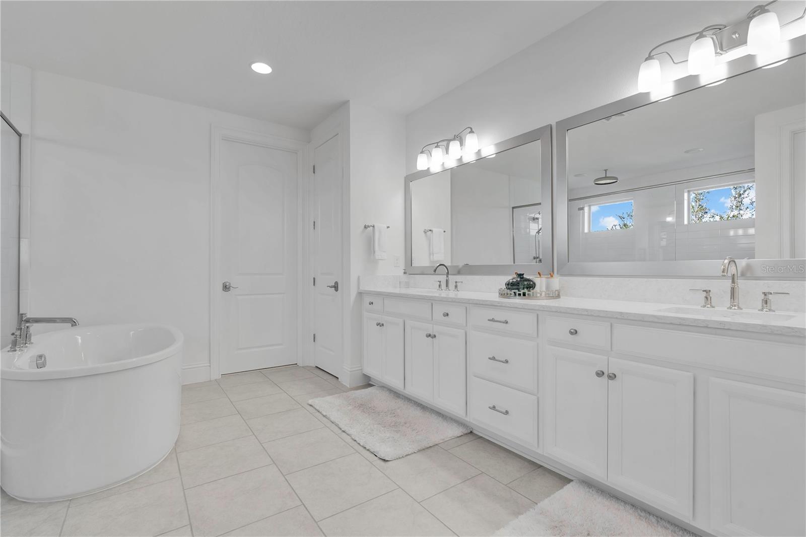 AVALON COVE - Residential