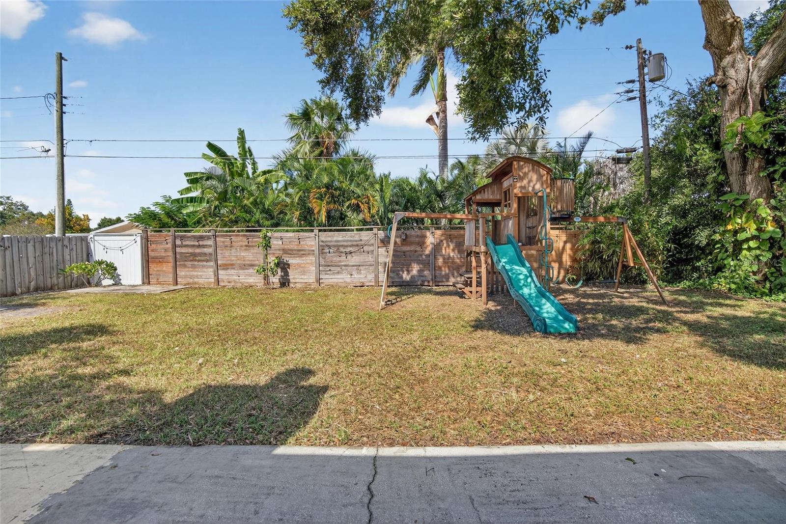 LAKE LOUISE - Residential Lease